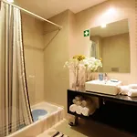 Rocha Tower 13d - Skyline Ocean View