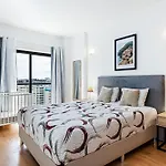 Daire Rocha Tower 13d - Skyline Ocean View *
