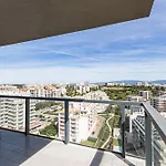 Daire Rocha Tower 13d - Skyline Ocean View